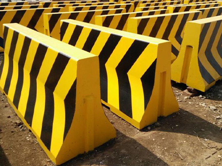 水泥防撞护栏